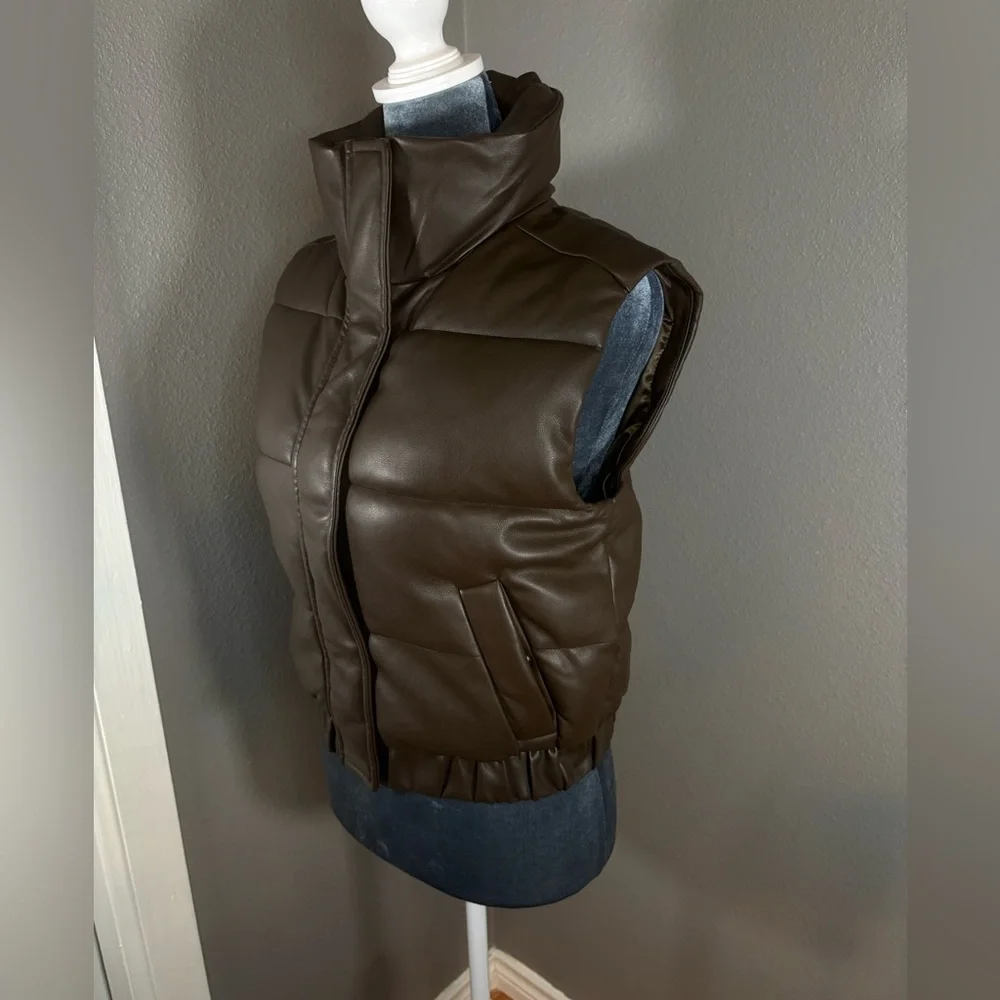 Abercrombie & Fitch Ultra Collection Vegan Leather Brown Puffer Vest Size XS